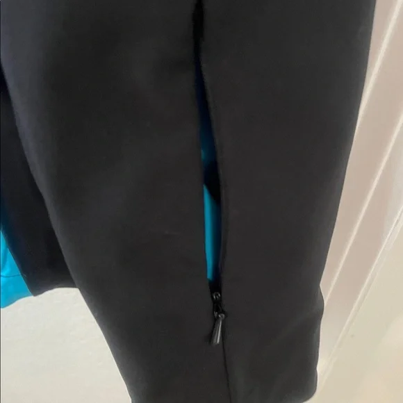 Volkl Ski Women’s Black and Teal Jacket size 6 - Picture 5 of 9